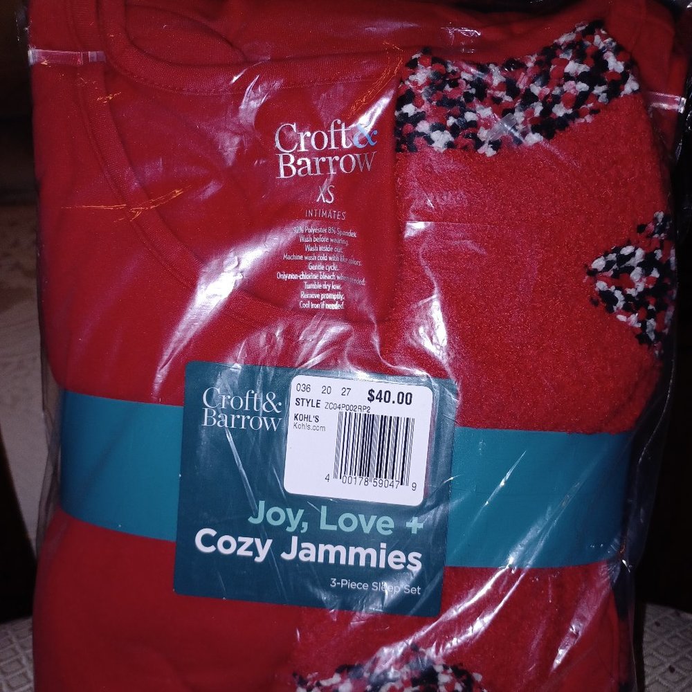 NEW! Croft & Barrow "Joy, Love +Cozy" Long-Sleeve Red/Black Plaid Pajama Set XS